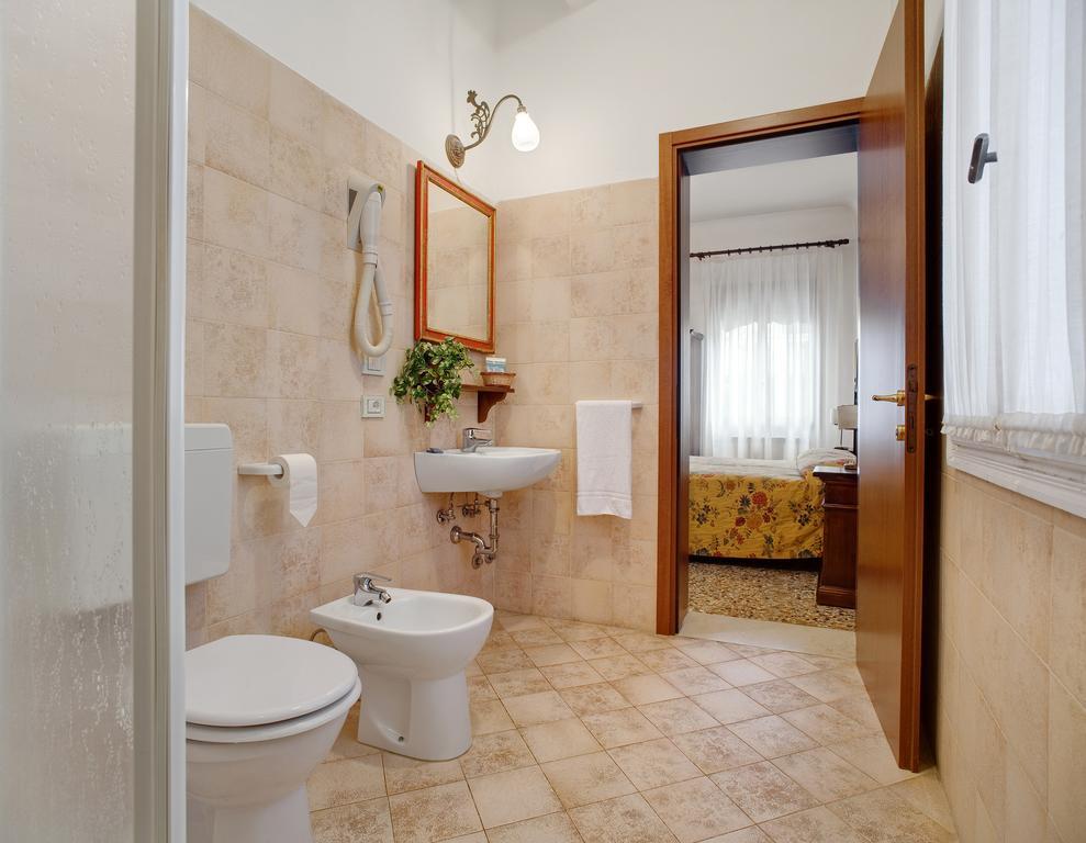 Bed and Breakfast Casa Rezzonico Венеція Екстер'єр фото